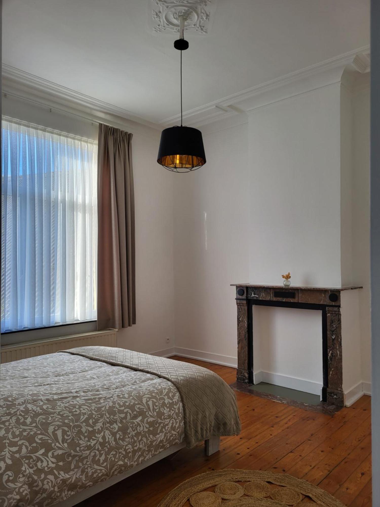 Brussels Bed & Blockchain Private Rooms With Shared Bathroom Etterbeek Экстерьер фото