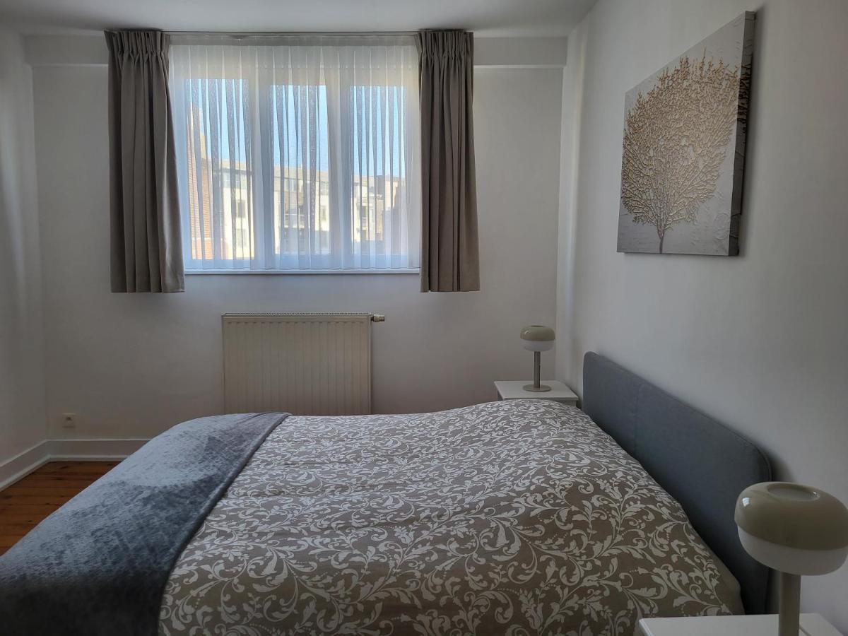 Brussels Bed & Blockchain Private Rooms With Shared Bathroom Etterbeek Экстерьер фото