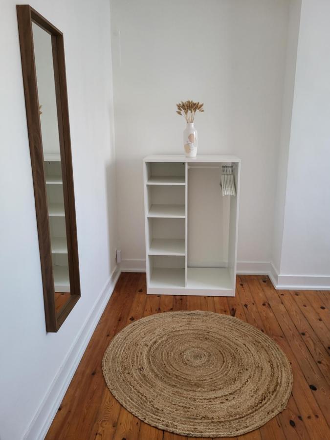 Brussels Bed & Blockchain Private Rooms With Shared Bathroom Etterbeek Экстерьер фото