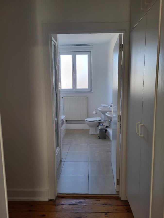 Brussels Bed & Blockchain Private Rooms With Shared Bathroom Etterbeek Экстерьер фото