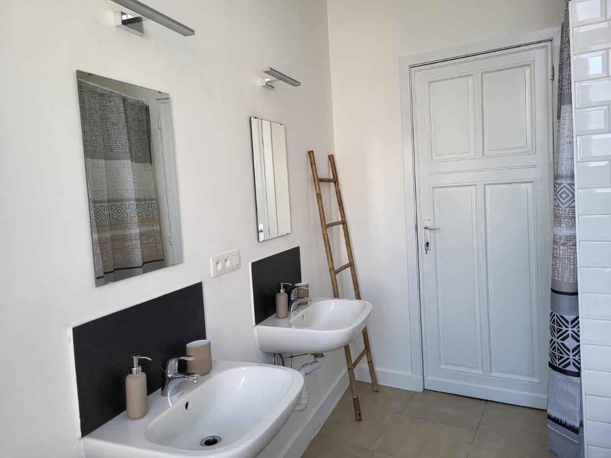 Brussels Bed & Blockchain Private Rooms With Shared Bathroom Etterbeek Экстерьер фото