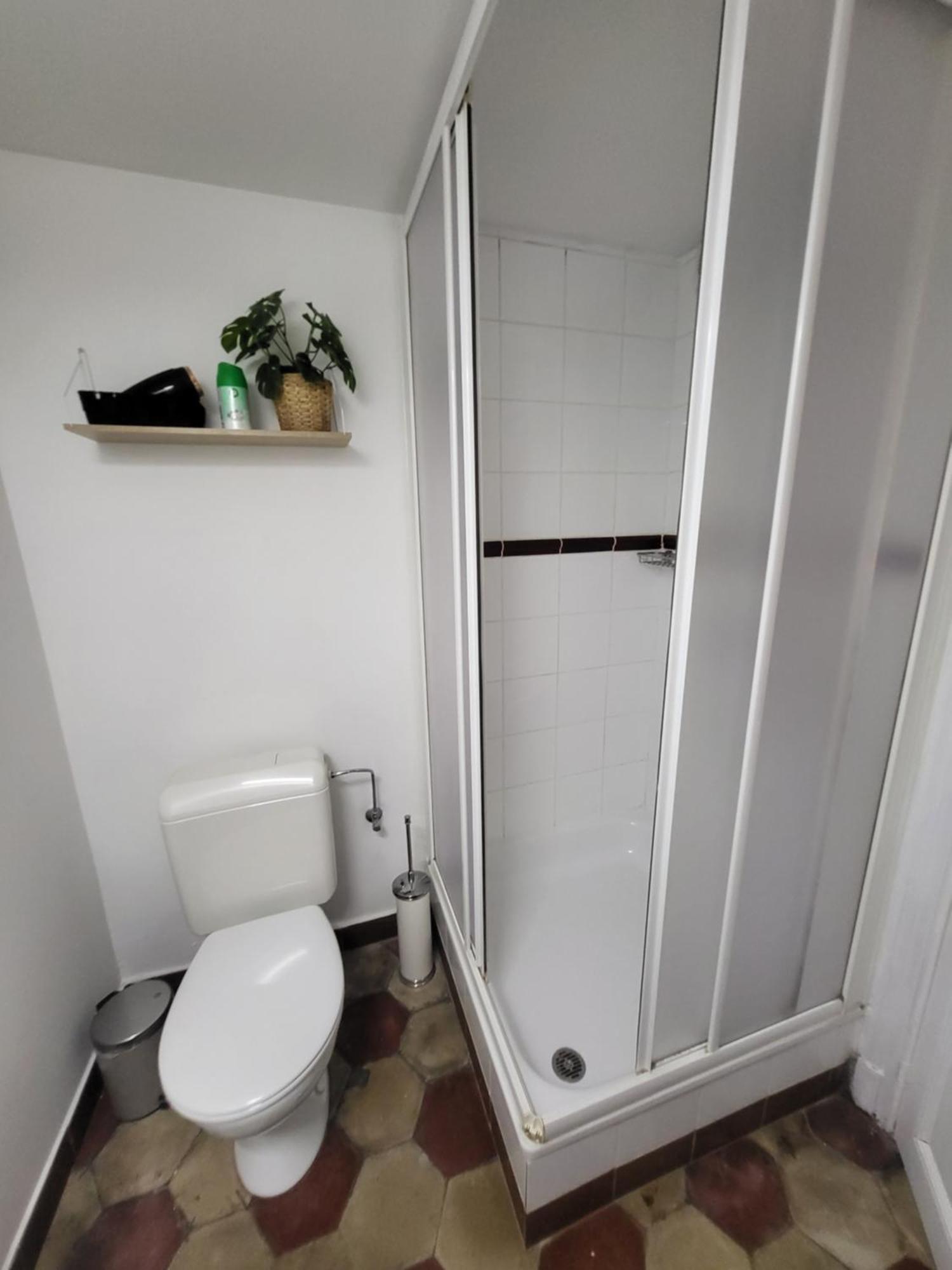 Brussels Bed & Blockchain Private Rooms With Shared Bathroom Etterbeek Номер фото