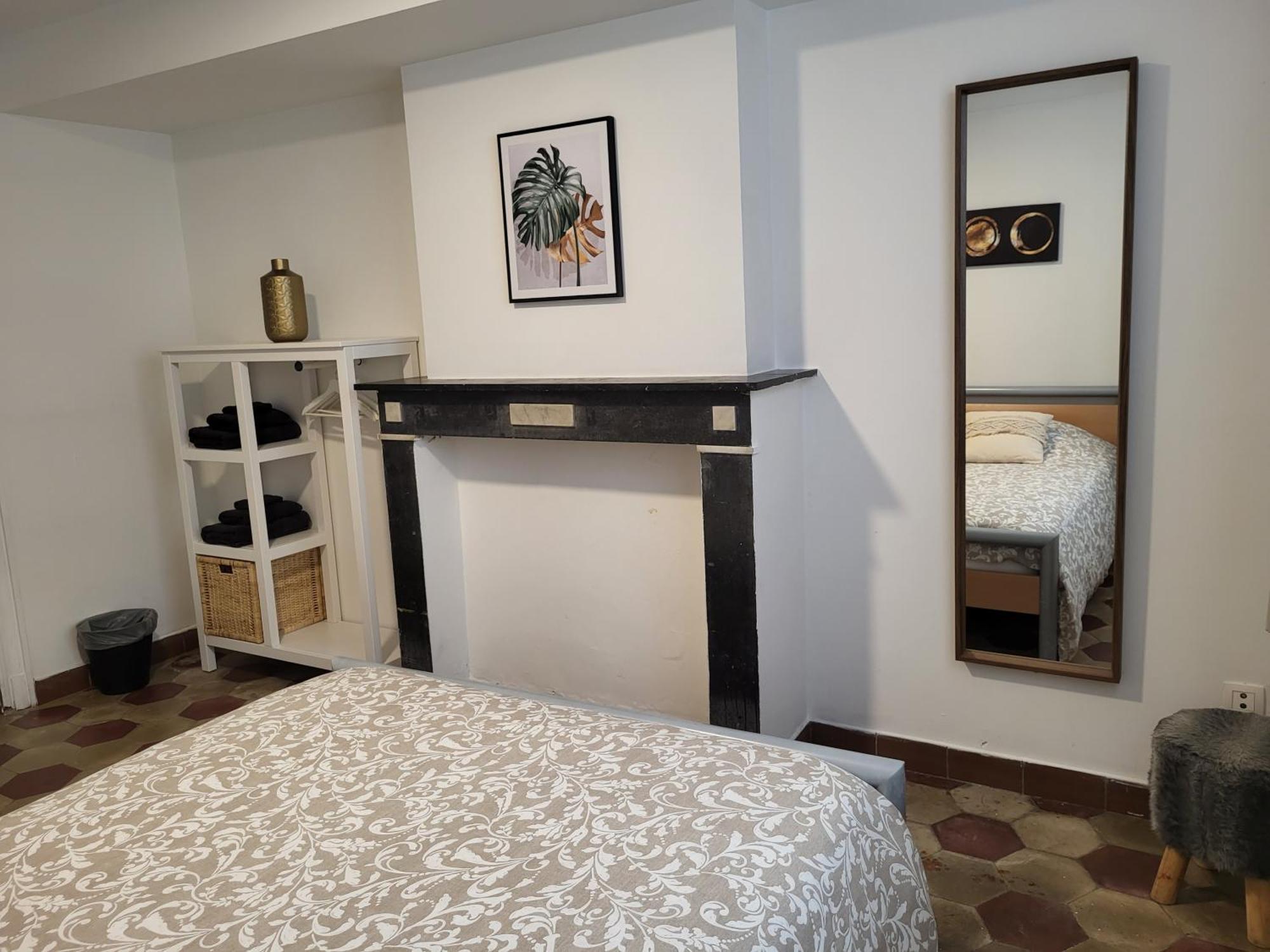 Brussels Bed & Blockchain Private Rooms With Shared Bathroom Etterbeek Номер фото