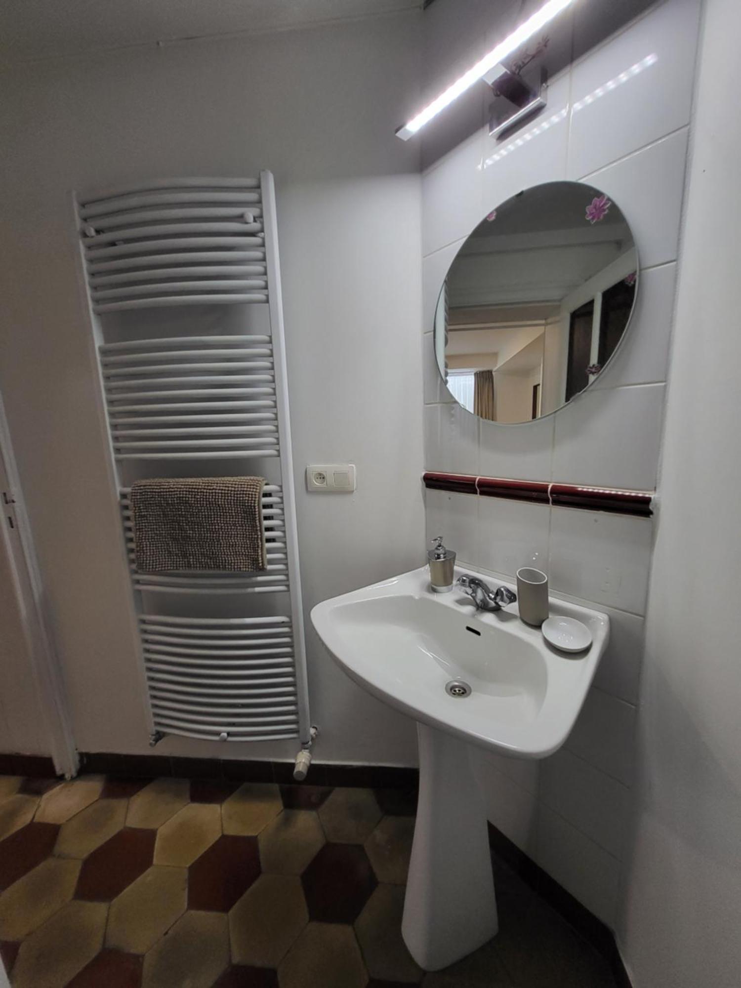 Brussels Bed & Blockchain Private Rooms With Shared Bathroom Etterbeek Номер фото