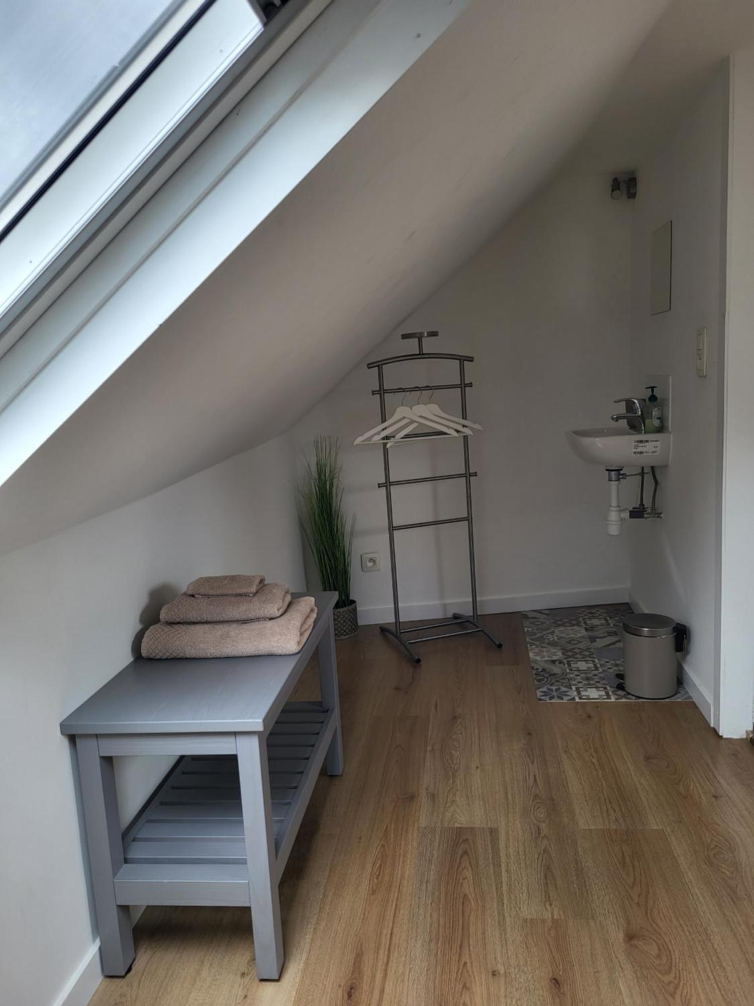Brussels Bed & Blockchain Private Rooms With Shared Bathroom Etterbeek Экстерьер фото